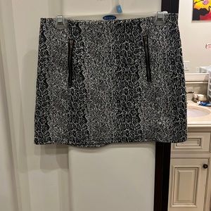 LF skirt // good condition